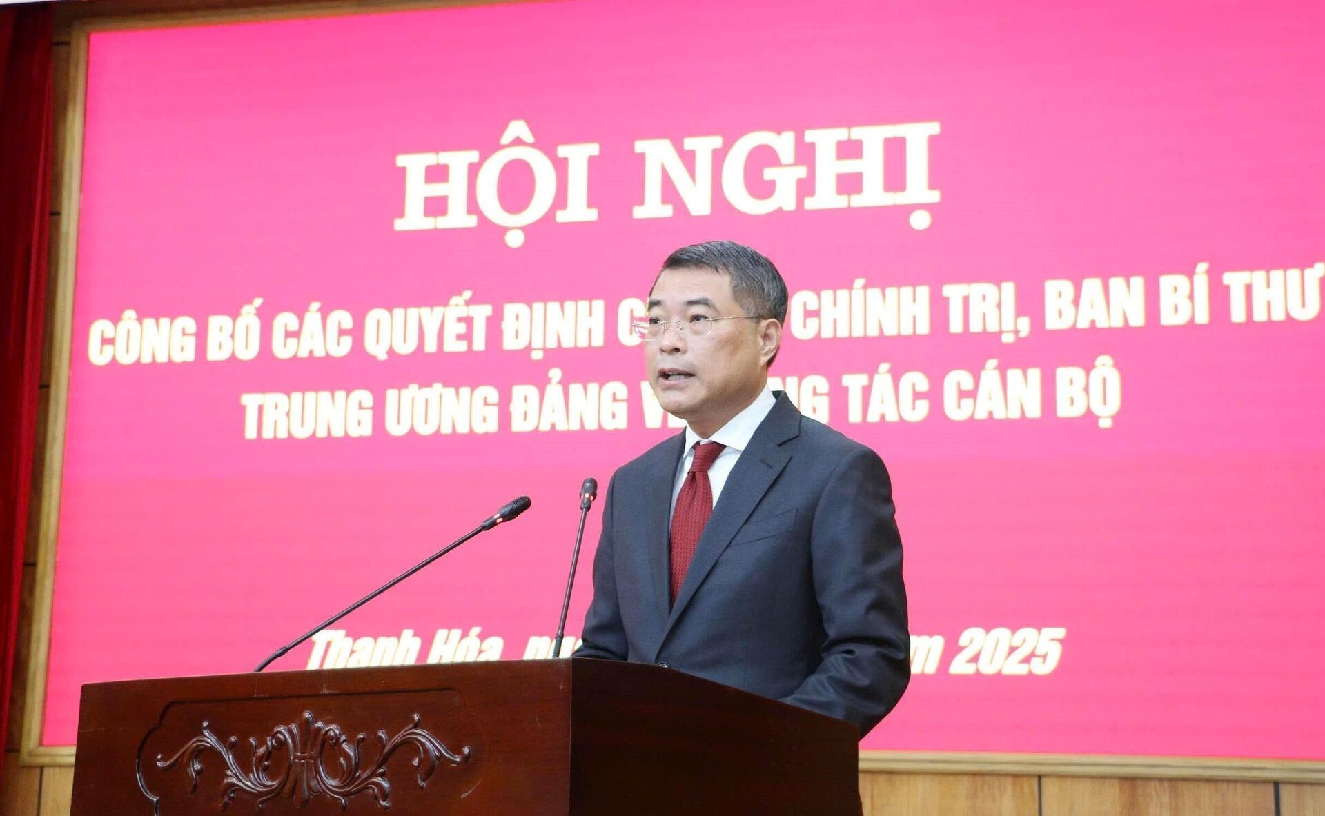 Đồng chí Lê Minh Hưng, Ủy viên Bộ Chính trị, Bí thư Trung ương Đảng, Trưởng Ban Tổ chức Trung ương phát biểu tại hội nghị
 - Sputnik Việt Nam, 1920, 17.09.2025