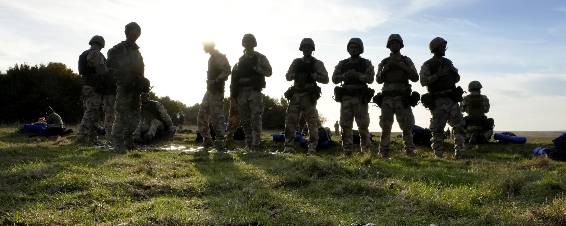 Quân nhân Ukraina - Sputnik Việt Nam, 1920, 22.12.2025