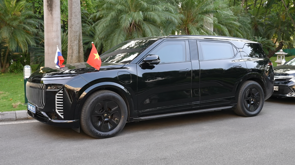 “Bánh xe ngoại giao”, lấy cảm hứng từ Aurus - Sputnik Việt Nam