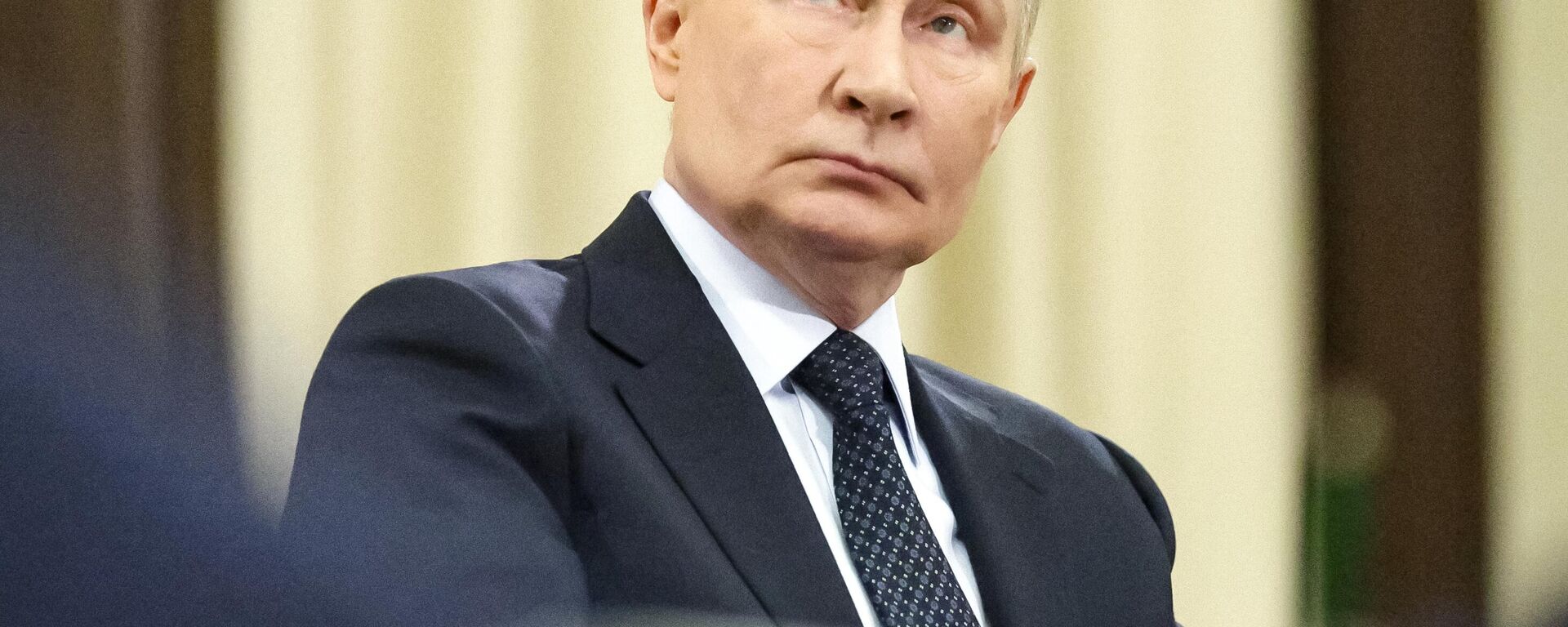 Tổng thống Vladimir Putin đã có cuộc họp với các nhà lãnh đạo phe phái chính trị tại Duma Quốc gia Liên bang Nga - Sputnik Việt Nam, 1920, 18.09.2025