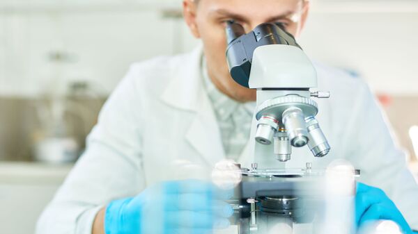 Nhà khoa học trong phòng thí nghiệm - Sputnik Việt Nam