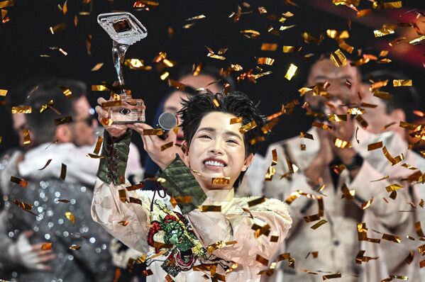 Quán quân Cuộc thi Âm nhạc Quốc tế Intervision, ca sĩ Đức Phúc - Sputnik Việt Nam