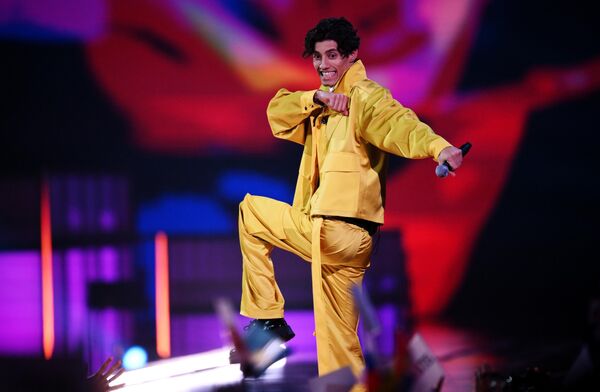 Ca sĩ Tajikistan Farrukh Hasanov biểu diễn tại Cuộc thi Âm nhạc Quốc tế Intervision - Sputnik Việt Nam
