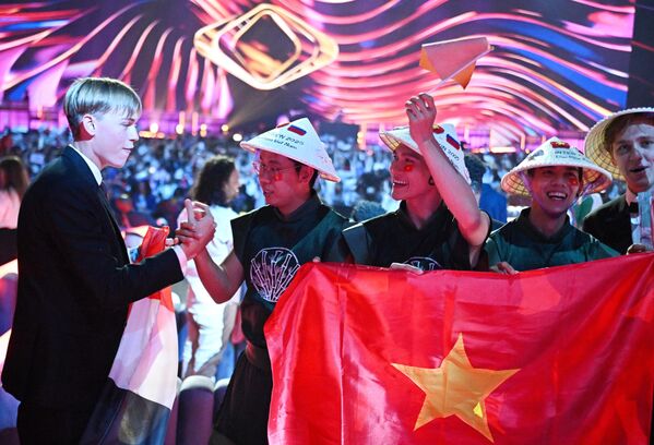 Các vị khách mời tại Cuộc thi Âm nhạc Quốc tế Intervision Moskva - Sputnik Việt Nam