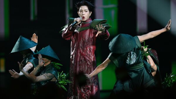 Đức Phúc biểu diễn tại Cuộc thi Âm nhạc Quốc tế Intervision - Sputnik Việt Nam