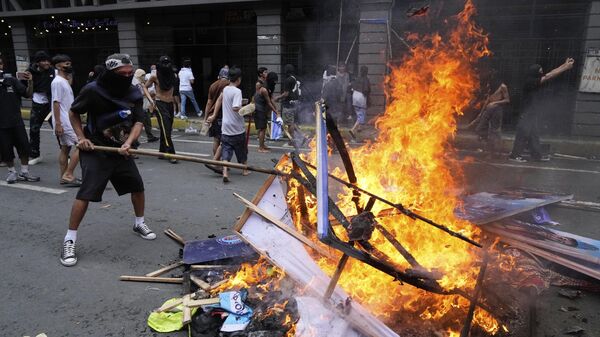 Người biểu tình ở Manila, Philippines - Sputnik Việt Nam