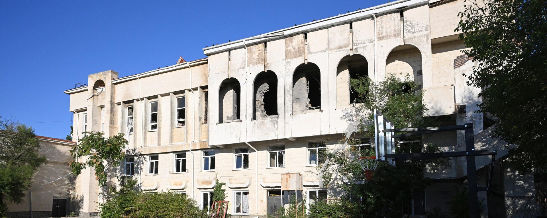 Hậu quả của cuộc tấn công của máy bay không người lái của Lực lượng Vũ trang Ukraina vào làng Foros ở Crưm - Sputnik Việt Nam, 1920, 23.09.2025