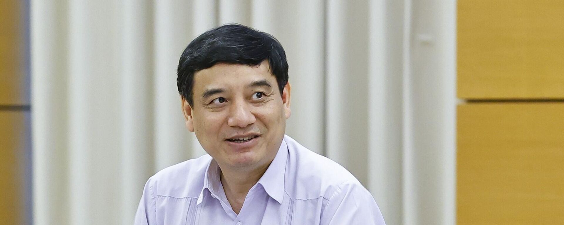 Chủ nhiệm Ủy ban Văn hóa và Xã hội của Quốc hội Nguyễn Đắc Vinh phát biểu
 - Sputnik Việt Nam, 1920, 23.09.2025