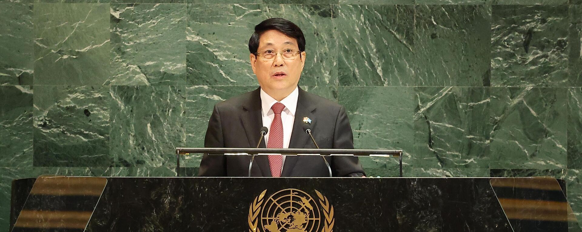 Chủ tịch nước Lương Cường phát biểu tại Phiên Thảo luận cấp cao ĐHĐ LHQ Khoá 80 - Sputnik Việt Nam, 1920, 24.09.2025