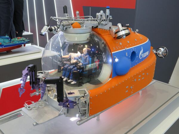 Mẫu tàu lặn biển sâu có người lái Yason dùng để bảo dưỡng và sửa chữa đường ống dẫn khí ngoài khơi. Thủy thủ đoàn: 2 người, độ lặn sâu: 2.250 m - Sputnik Việt Nam