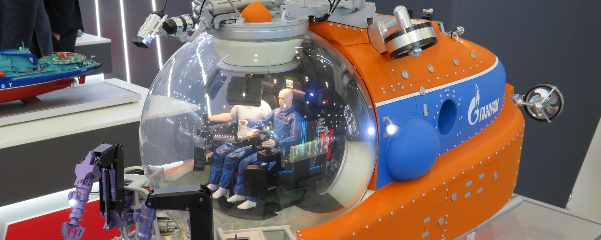 Mẫu tàu lặn biển sâu có người lái Yason dùng để bảo dưỡng và sửa chữa đường ống dẫn khí ngoài khơi. Thủy thủ đoàn: 2 người, độ lặn sâu: 2.250 m - Sputnik Việt Nam, 1920, 24.09.2025