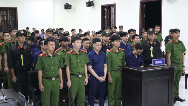 Các bị cáo tại phiên tòa
 - Sputnik Việt Nam