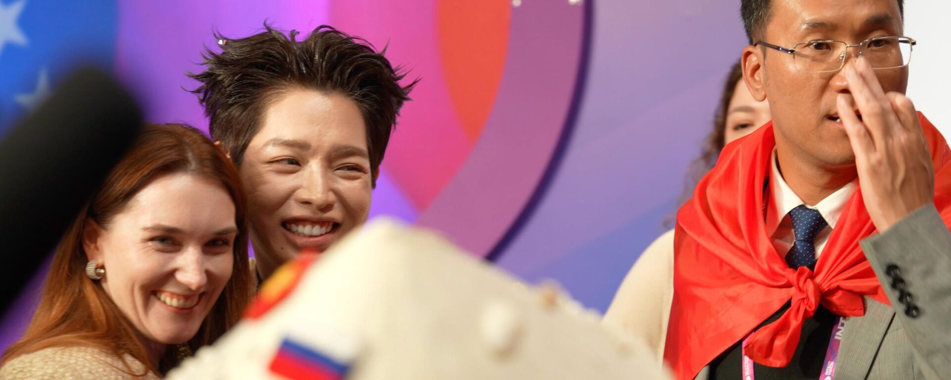 Đức Phúc và Việt Nam đã chiếm trọn được trái tim của quý vị khán giả tại Nga - Sputnik Việt Nam, 1920, 26.09.2025