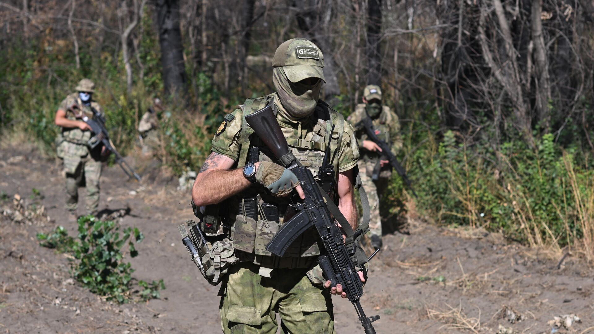 Phối hợp chiến đấu giữa các chiến binh thuộc Tiểu đoàn Kashtan của Lực lượng đặc nhiệm Akhmat của Nga tại khu vực tác chiến quân sự đặc biệt Phối hợp chiến đấu giữa các chiến binh thuộc Tiểu đoàn Kashtan của Lực lượng đặc nhiệm Akhmat của Nga tại khu vực tác chiến quân sự đặc biệt - Sputnik Việt Nam, 1920, 28.09.2025