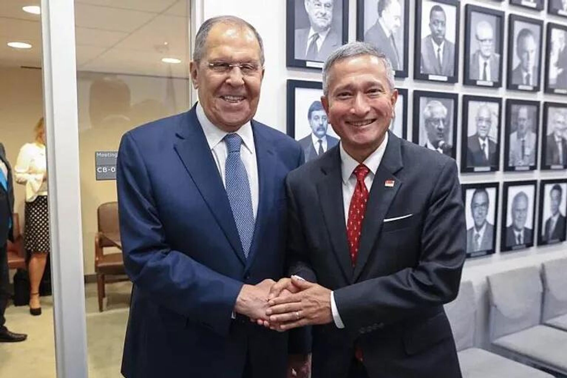 Bộ trưởng Ngoại giao Nga Sergey Lavrov đã gặp Bộ trưởng Ngoại giao Singapore Vivian Balakrishnan - Sputnik Việt Nam, 1920, 27.09.2025