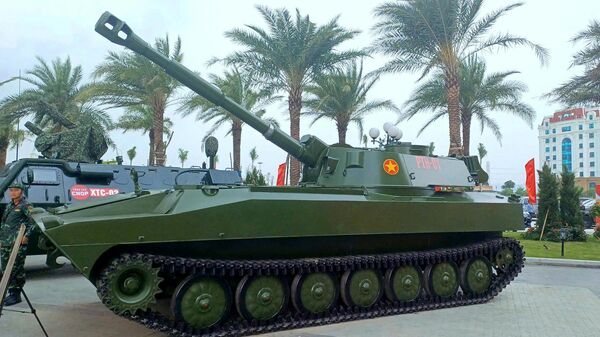 Hình ảnh pháo tự hành PTH-01 tại trụ sở Tổng cục Công nghiệp quốc phòng - Sputnik Việt Nam