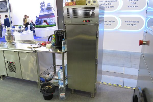 Tủ lạnh “hải quân” dành cho nhà bếp trên tàu biển - Sputnik Việt Nam