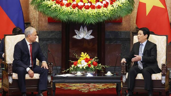 Chủ tịch nước Lường Cường tiếp Chủ tịch Duma Quốc gia Nga Vyacheslav Volodin - Sputnik Việt Nam