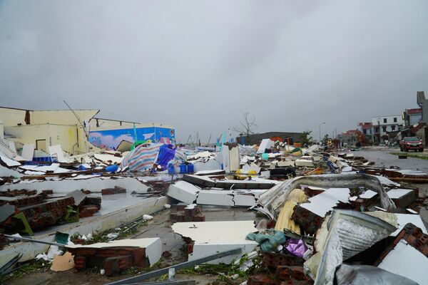 Cảnh tàn phá sau bão Bualoi ở Thanh Hóa, Việt Nam - Sputnik Việt Nam