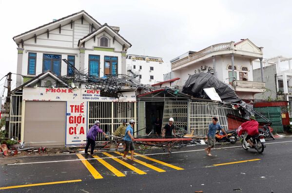 Bão số 10: Dông lốc tại Hưng Yên khiến ít nhất 12 người thương vong - Sputnik Việt Nam