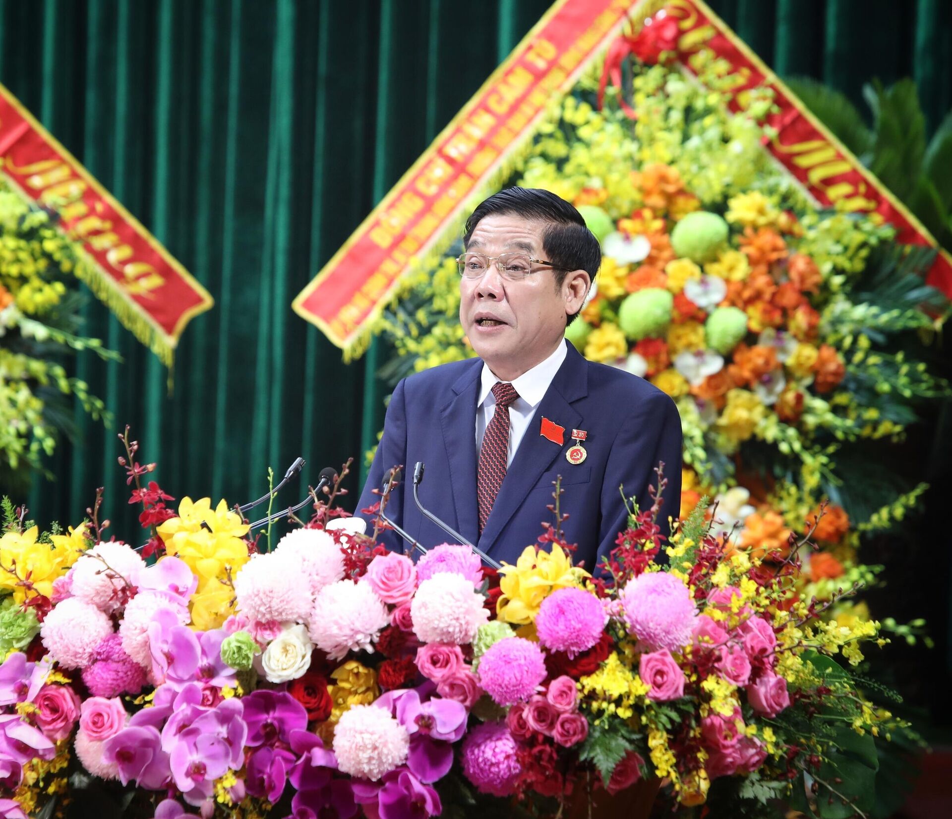 Bí thư Tỉnh ủy Bắc Ninh Nguyễn Văn Gấu phát biểu khai mạc đại hội
 - Sputnik Việt Nam, 1920, 30.09.2025