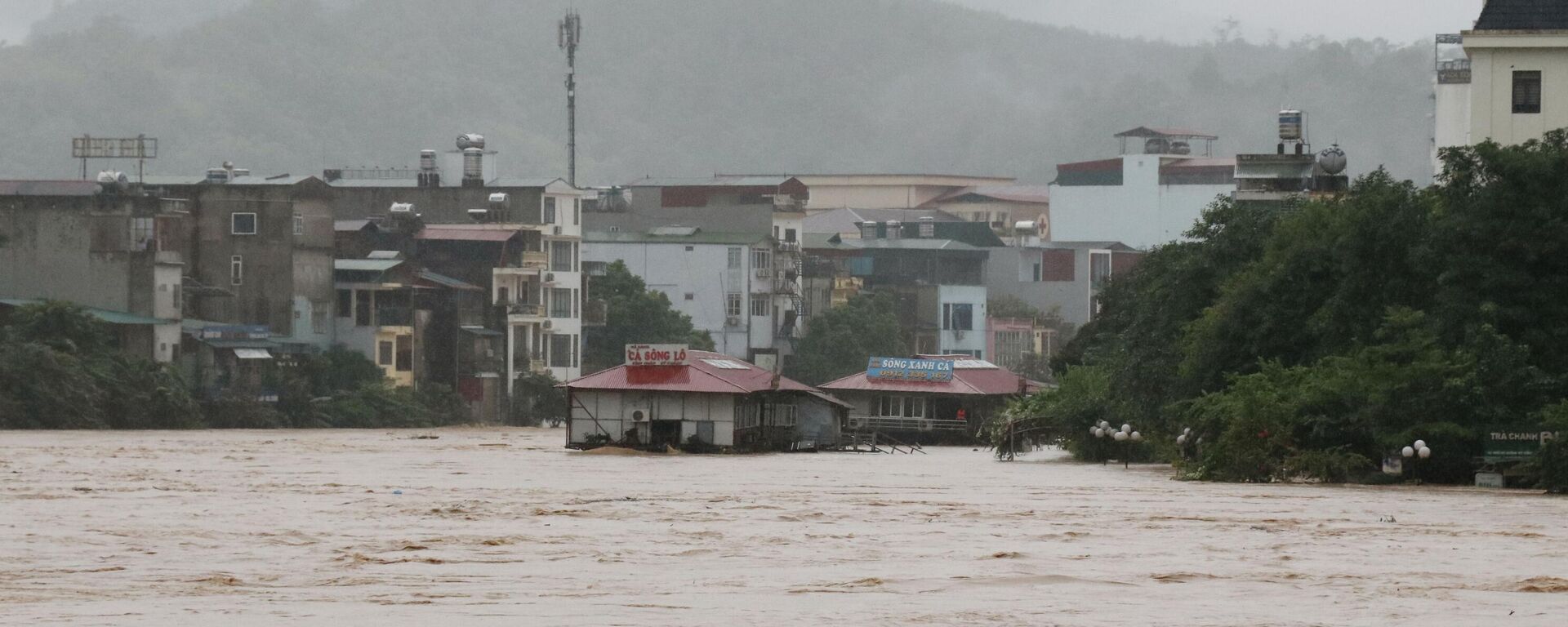 Nước sông Lô (Tuyên Quang) dâng kỷ lục, gây ngập lụt trên diện rộng - Sputnik Việt Nam, 1920, 01.10.2025