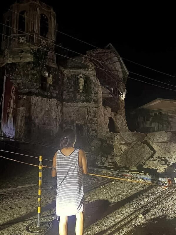 Nhà thờ bị phá hủy sau trận động đất trên Đảo Cebu, Philippines - Sputnik Việt Nam