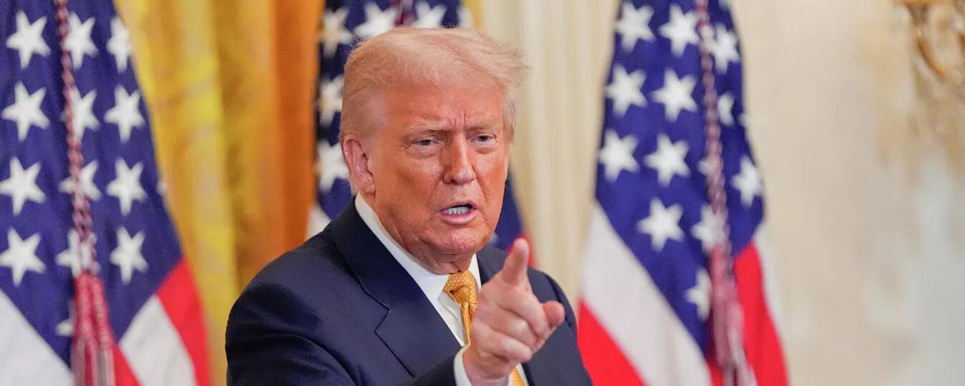 Donald Trump - Sputnik Việt Nam, 1920, 13.10.2025