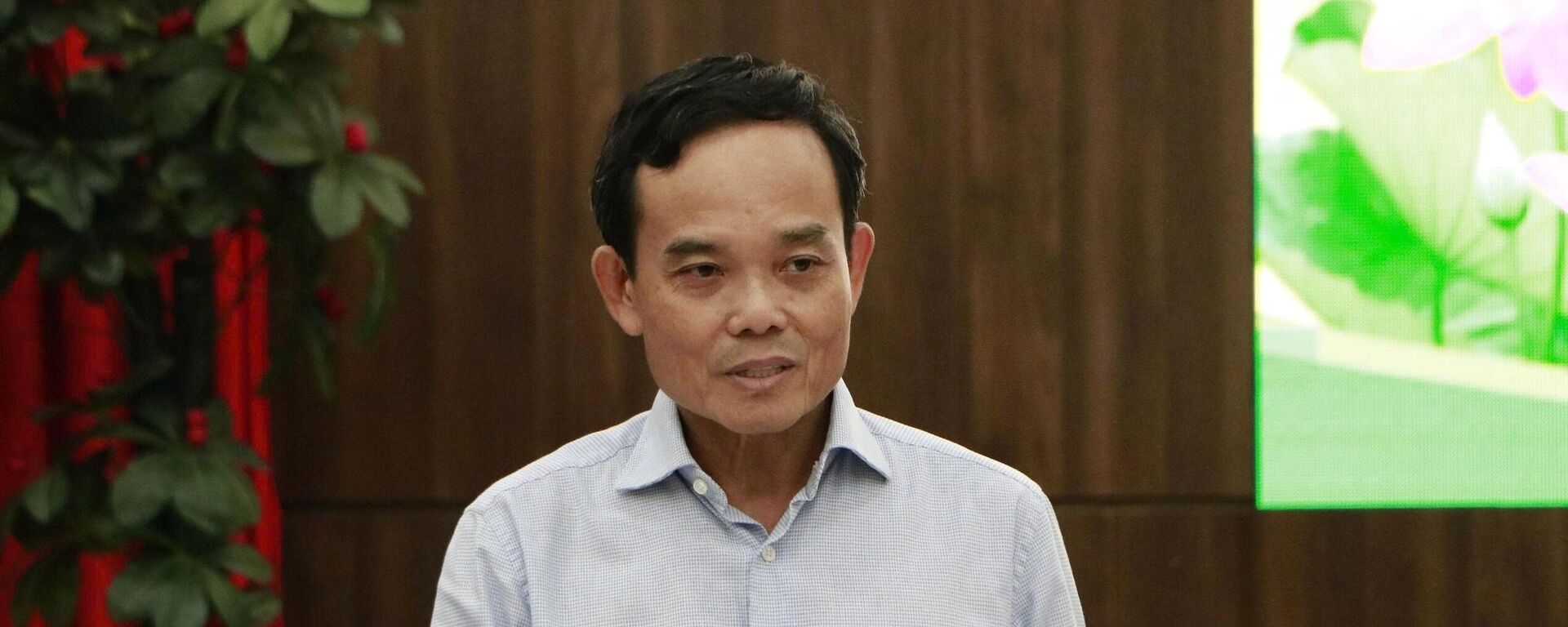 Bí thư Trung ương Đảng, Bí thư Thành ủy Thành phố Hồ Chí Minh Trần Lưu Quang phát biểu tại buổi làm việc
 - Sputnik Việt Nam, 1920, 19.10.2025