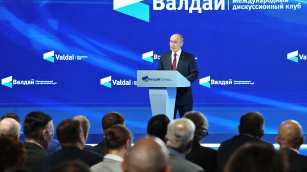 Tổng thống Vladimir Putin tham gia hoạt động của Câu lạc bộ thảo luận Valdai - Sputnik Việt Nam