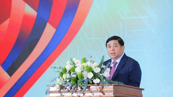 Phó Thủ tướng Nguyễn Chí Dũng - Phó Trưởng ban Ban Chỉ đạo Trung ương về phát triển khoa học, công nghệ, đổi mới sáng tạo và chuyển đổi số Quốc gia phát biểu khai mạc
 - Sputnik Việt Nam