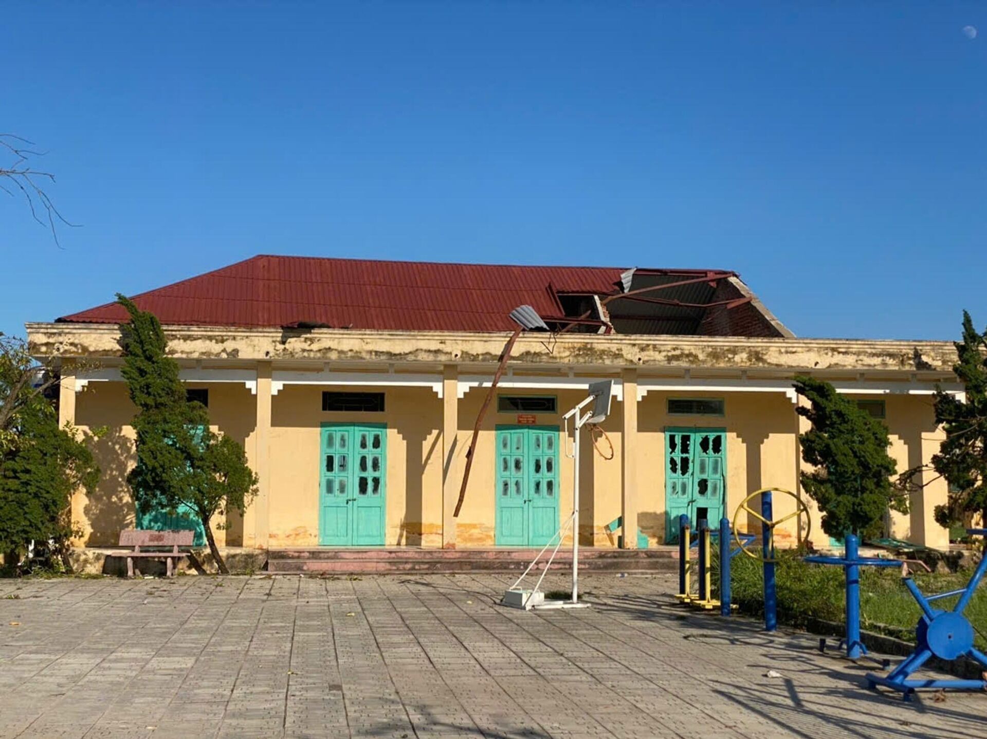 Nhiêu cơ sở vật chất ngành giáo dục bị hư hỏng nghiêm trọng do bão
 - Sputnik Việt Nam, 1920, 03.10.2025