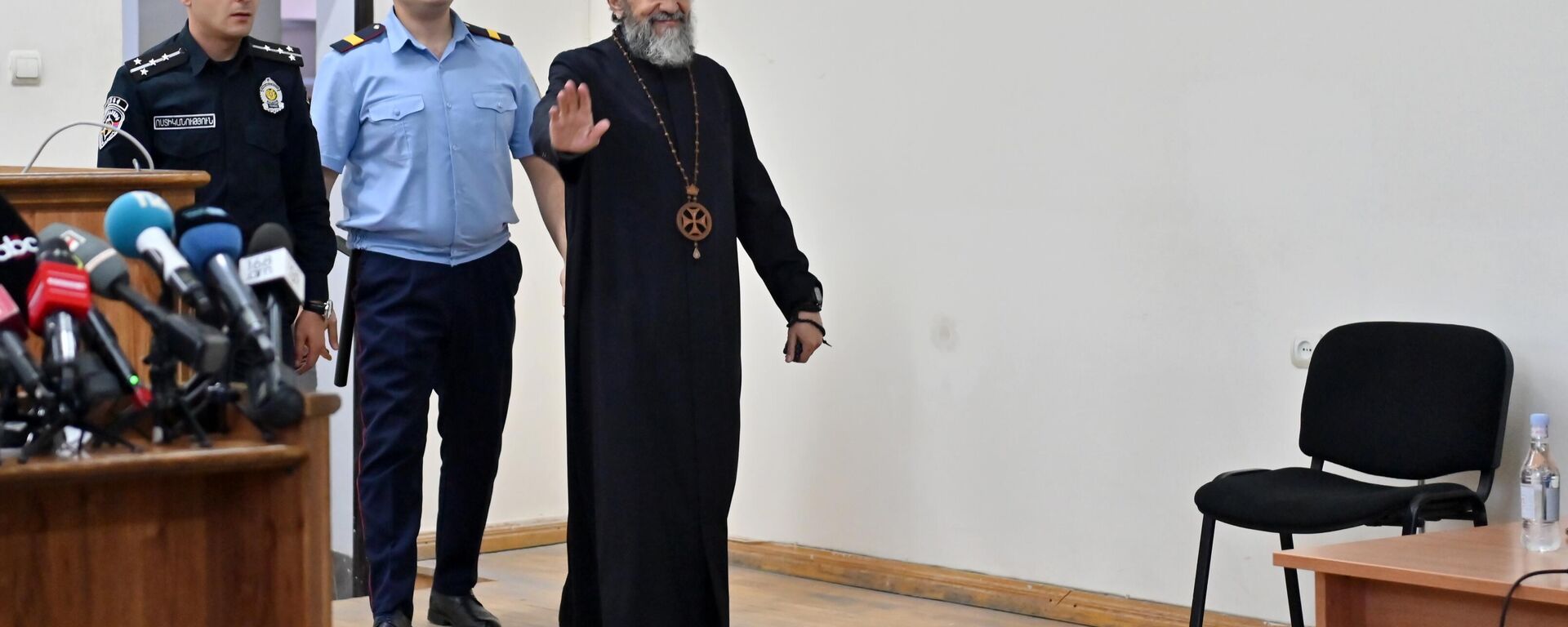 Thông báo phán quyết gửi đến Tổng giám mục Ajapahyan tại Yerevan - Sputnik Việt Nam, 1920, 03.10.2025