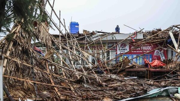 Bão Bualoi làm hơn 174.000 nhà dân tốc mái hư hỏng - Sputnik Việt Nam