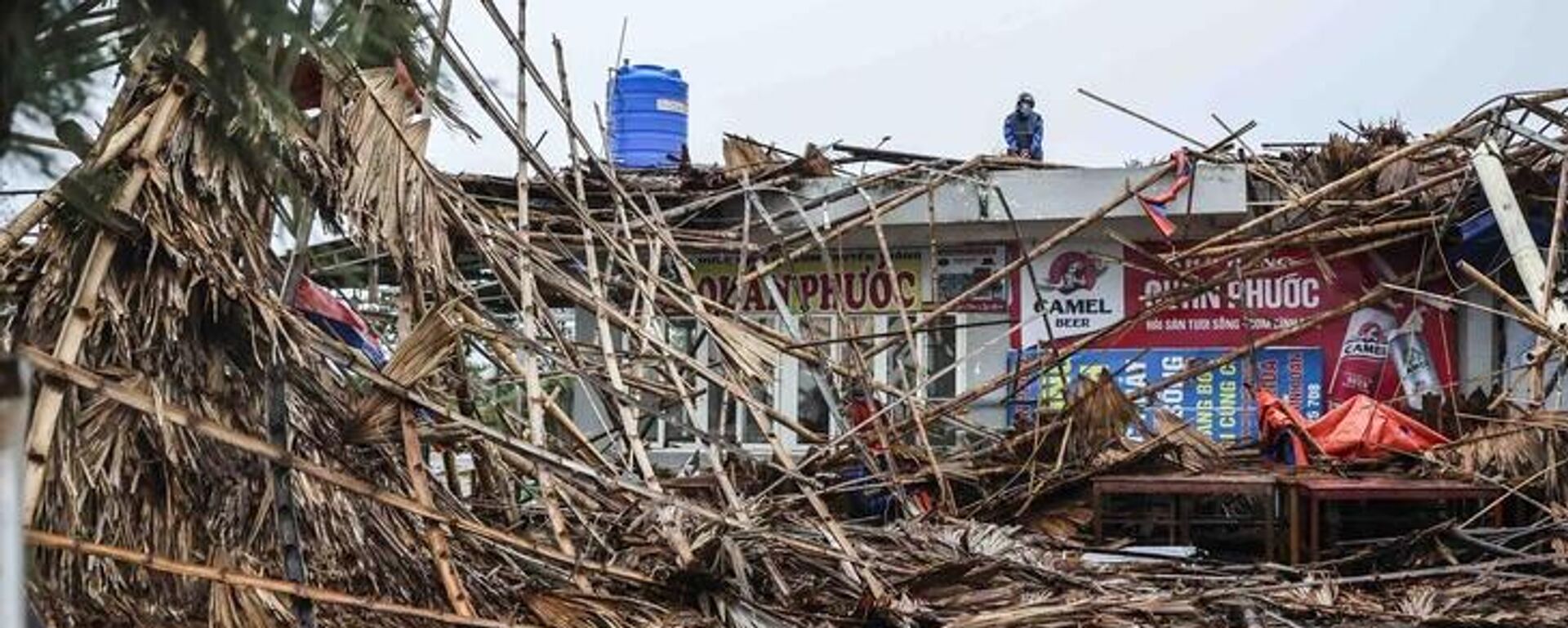 Bão Bualoi làm hơn 174.000 nhà dân tốc mái hư hỏng - Sputnik Việt Nam, 1920, 07.11.2025