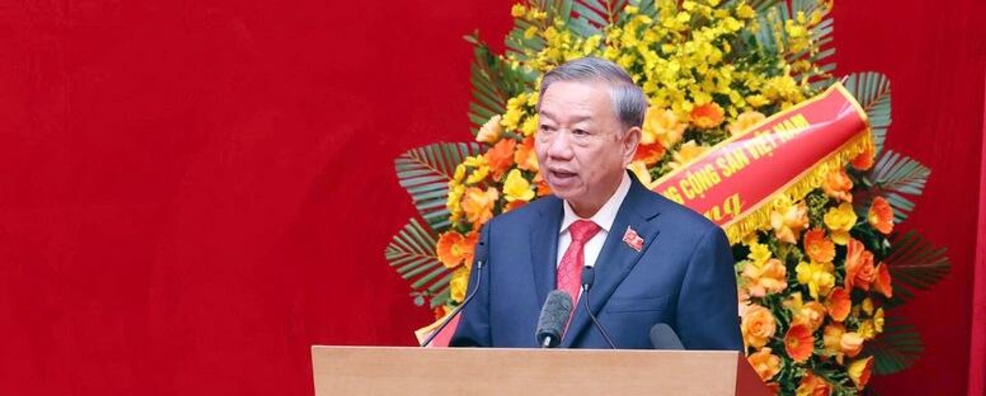 Tổng Bí thư: Từng đảng bộ, chi bộ, từng Đảng viên cần cụ thể hóa, triển khai chủ đề rất đổi mới của Đại hội “Theo lời Bác dạy - Đổi mới tư duy - Nâng cao tri thức - Chính quy hiện đại - Vì Đảng, vì dân” - Sputnik Việt Nam, 1920, 06.10.2025