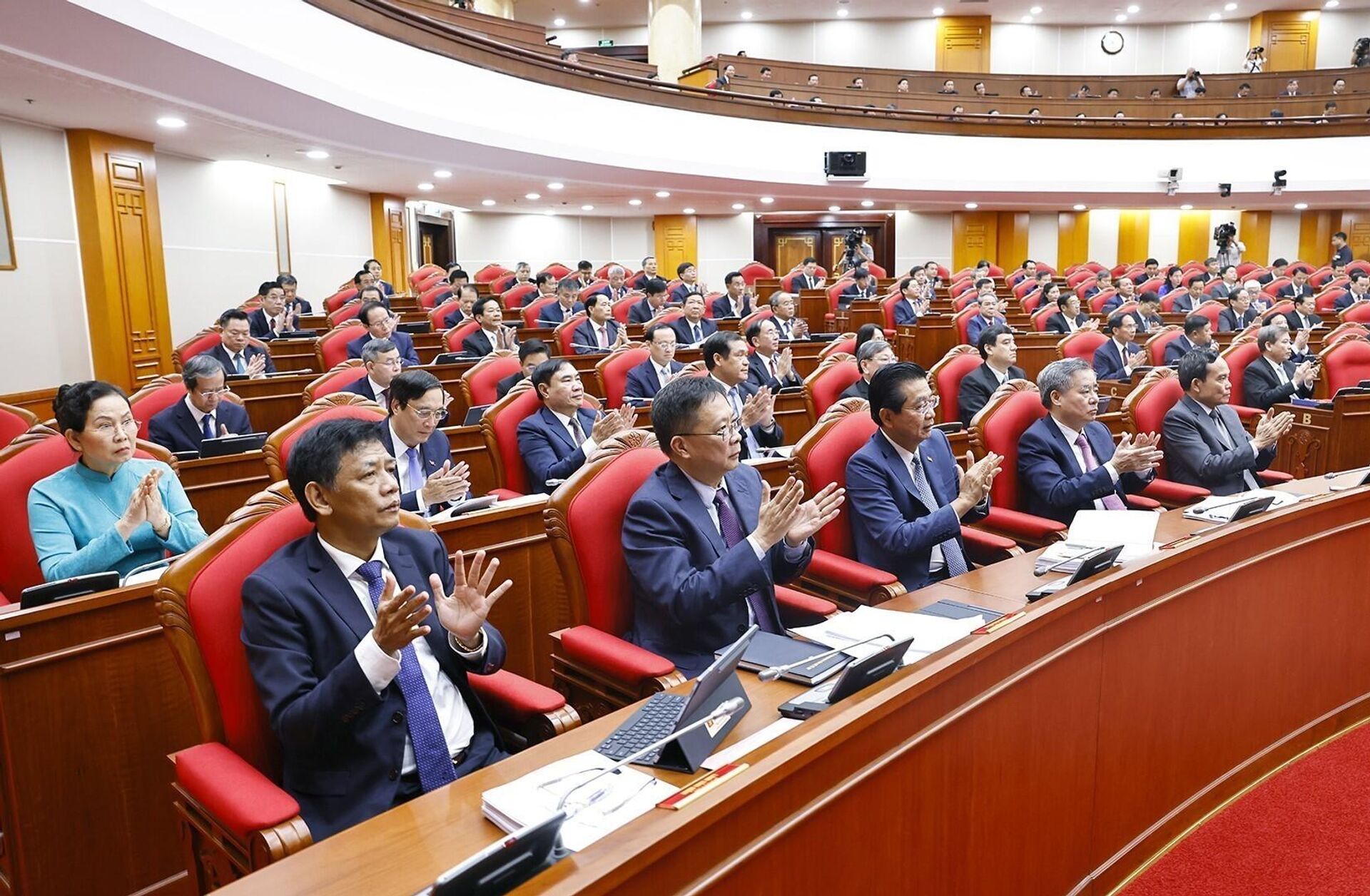 Các đại biểu dự Hội nghị lần thứ mười ba, Ban Chấp hành Trung ương Đảng khoá XIII
 - Sputnik Việt Nam, 1920, 06.10.2025