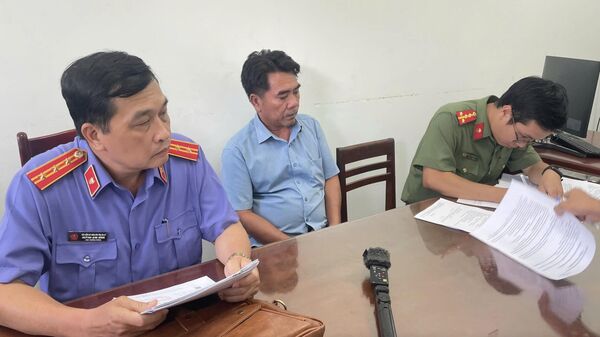 Г-н Нгуен Ван Тонг был привлечен к уголовной ответственности, Вьетнам  - Sputnik Việt Nam