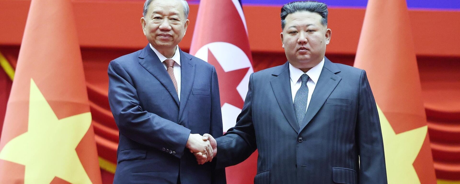 Lễ đón Tổng Bí thư Tô Lâm thăm cấp Nhà nước tới CHDCND Triều Tiên Lễ đón Tổng Bí thư Tô Lâm thăm cấp Nhà nước tới CHDCND Triều Tiên - Sputnik Việt Nam, 1920, 09.10.2025