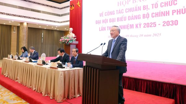 Phó Thủ tướng Thường trực Chính phủ Nguyễn Hòa Bình phát biểu - Sputnik Việt Nam