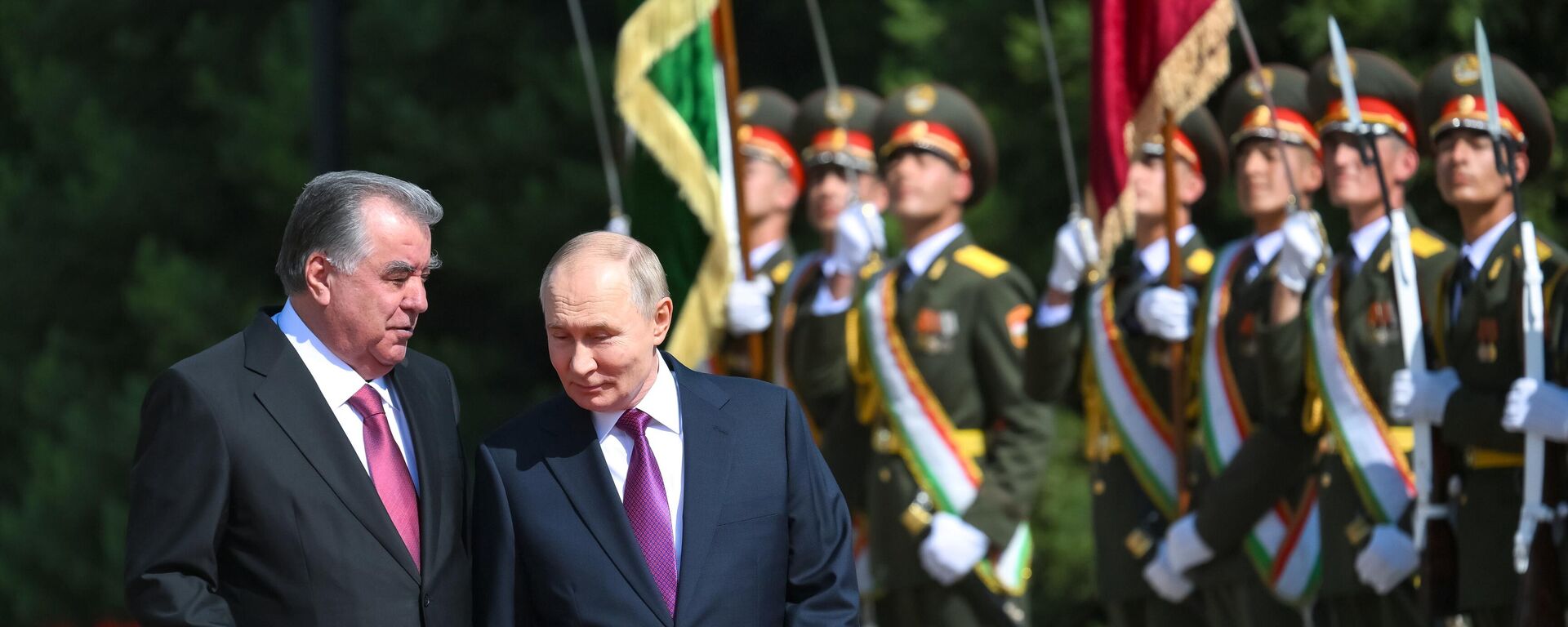 Chuyến thăm cấp nhà nước của Tổng thống Vladimir Putin tới Tajikistan - Sputnik Việt Nam, 1920, 09.10.2025