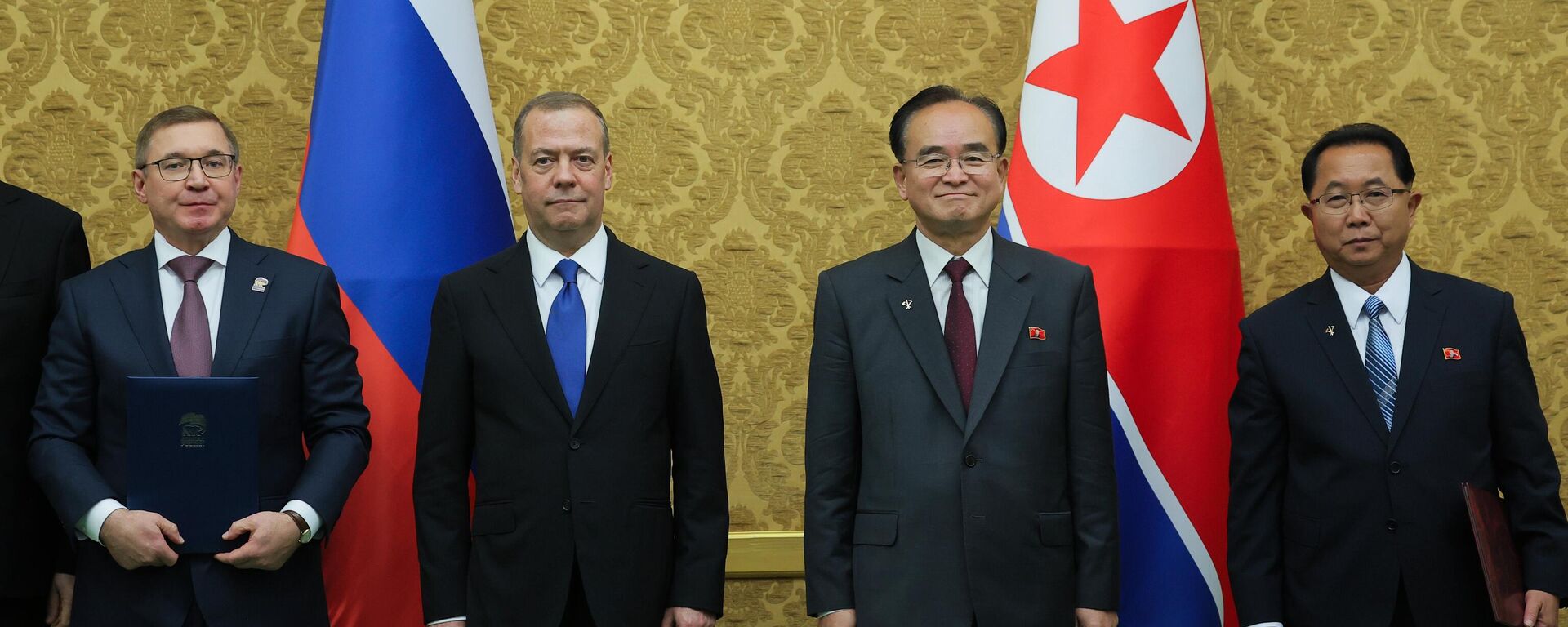 Phó Chủ tịch Hội đồng An ninh Nga Dmitry Medvedev thăm Triều Tiên - Sputnik Việt Nam, 1920, 09.10.2025