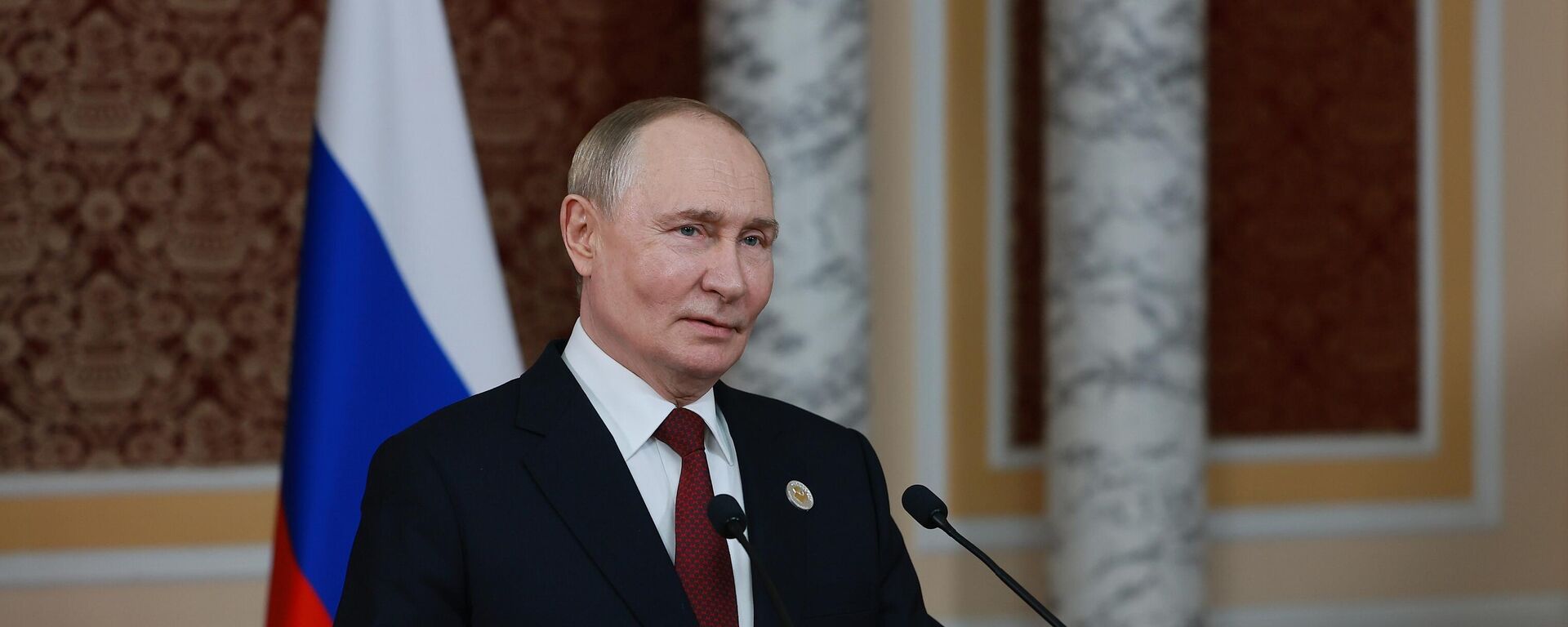 Tổng thống Nga Vladimir Putin phát biểu với giới truyền thông sau khi tham dự cuộc họp của Hội đồng nguyên thủ quốc gia CIS và tổ chức cuộc họp song phương tại Dushanbe Tổng thống Nga Vladimir Putin phát biểu với giới truyền thông sau khi tham dự cuộc họp của Hội đồng nguyên thủ quốc gia CIS và tổ chức cuộc họp song phương tại Dushanbe - Sputnik Việt Nam, 1920, 10.10.2025