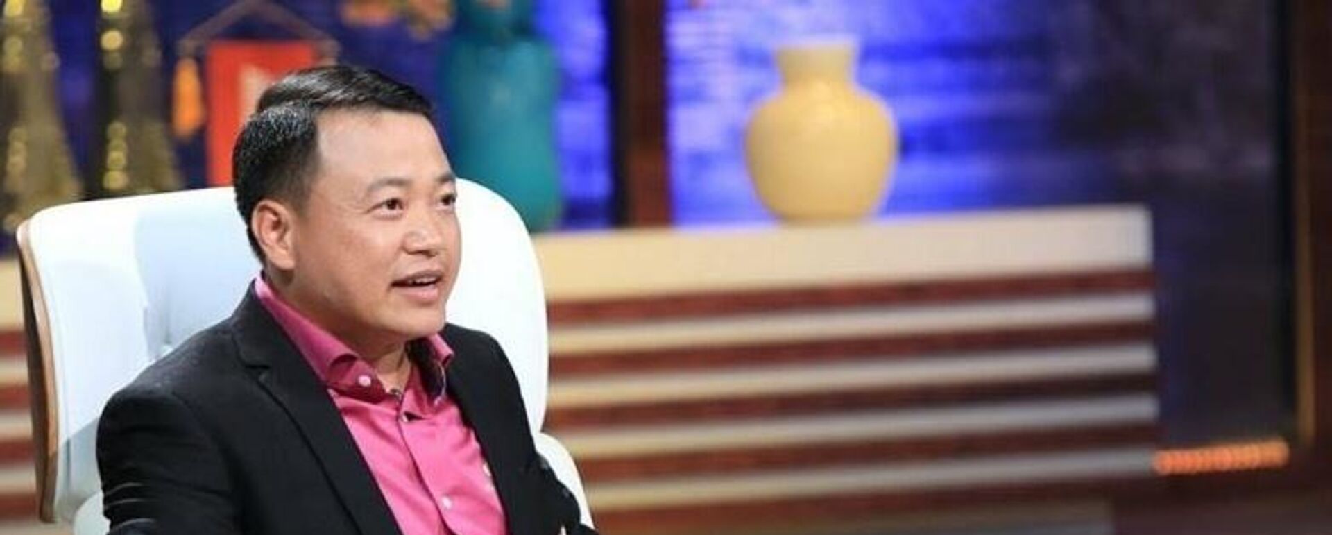 Phát ngôn gây tranh cãi của Shark Bình được cộng đồng mạng bàn tán xôn xao giữa thời điểm nam doanh nhân hẹn hò với Phương Oanh mà chưa ly hôn vợ cũ - Sputnik Việt Nam, 1920, 11.10.2025