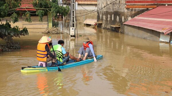 Hà Nội: Lũ sông Cầu xuống chậm, nhiều khu vực vẫn bị ngập sâu - Sputnik Việt Nam