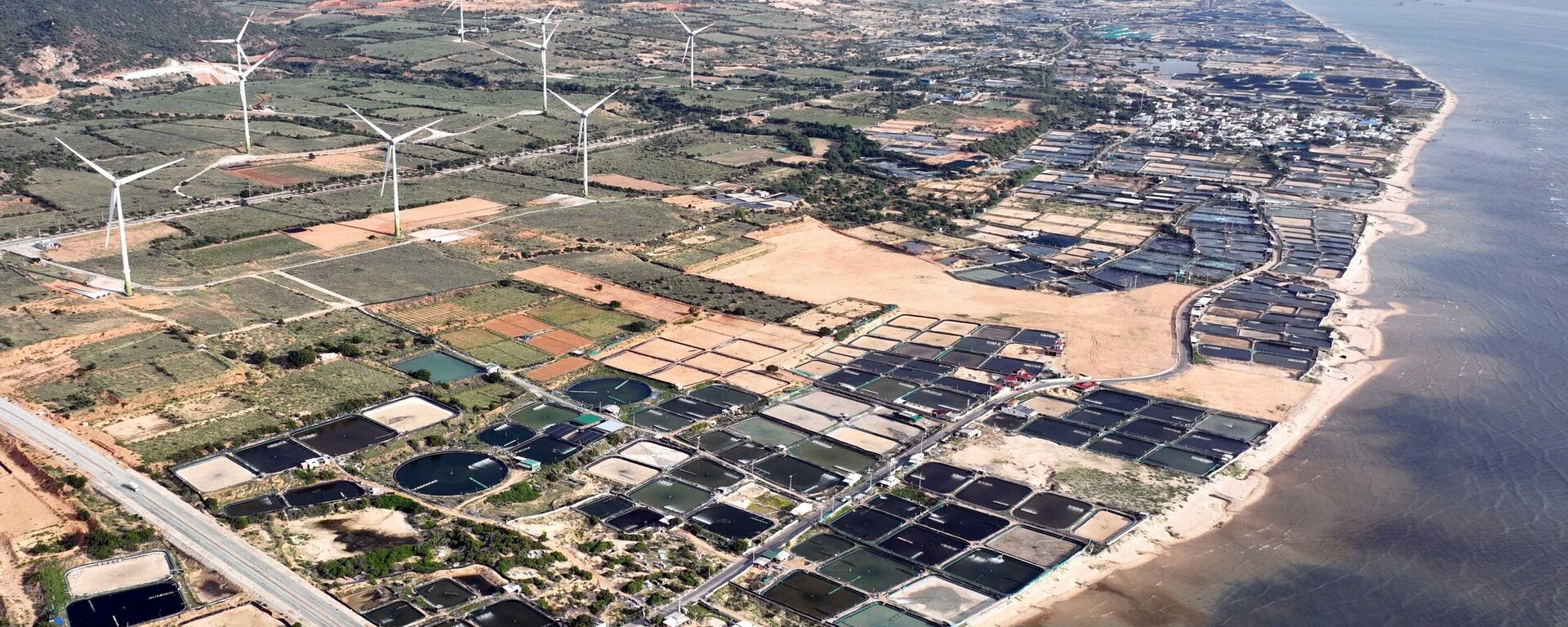 Quang cảnh vị trí đặt Nhà máy điện hạt nhân Ninh Thuận 1 ở xã Phước Dinh (Khánh Hòa) - Sputnik Việt Nam, 1920, 14.10.2025