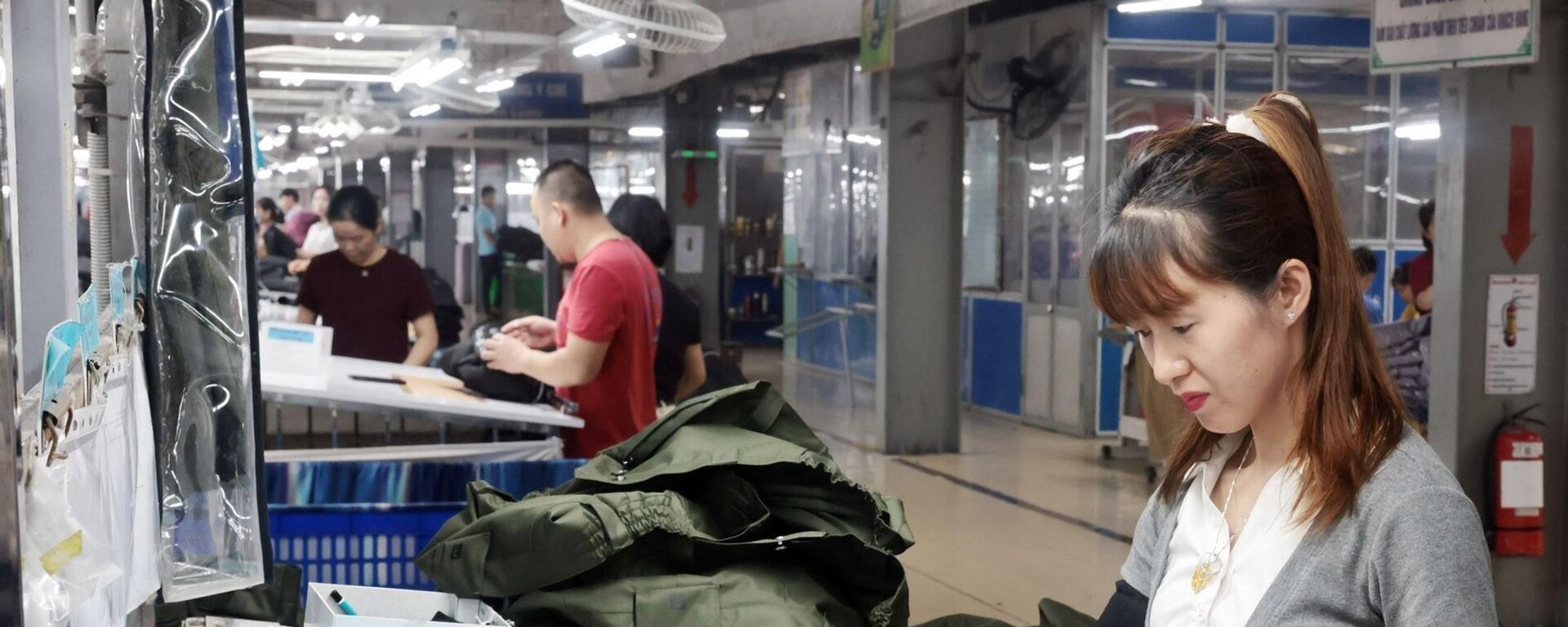 May hàng xuất khẩu sang thị trường EU tại Công ty May TNG (Thái Nguyên)
 - Sputnik Việt Nam, 1920, 15.10.2025