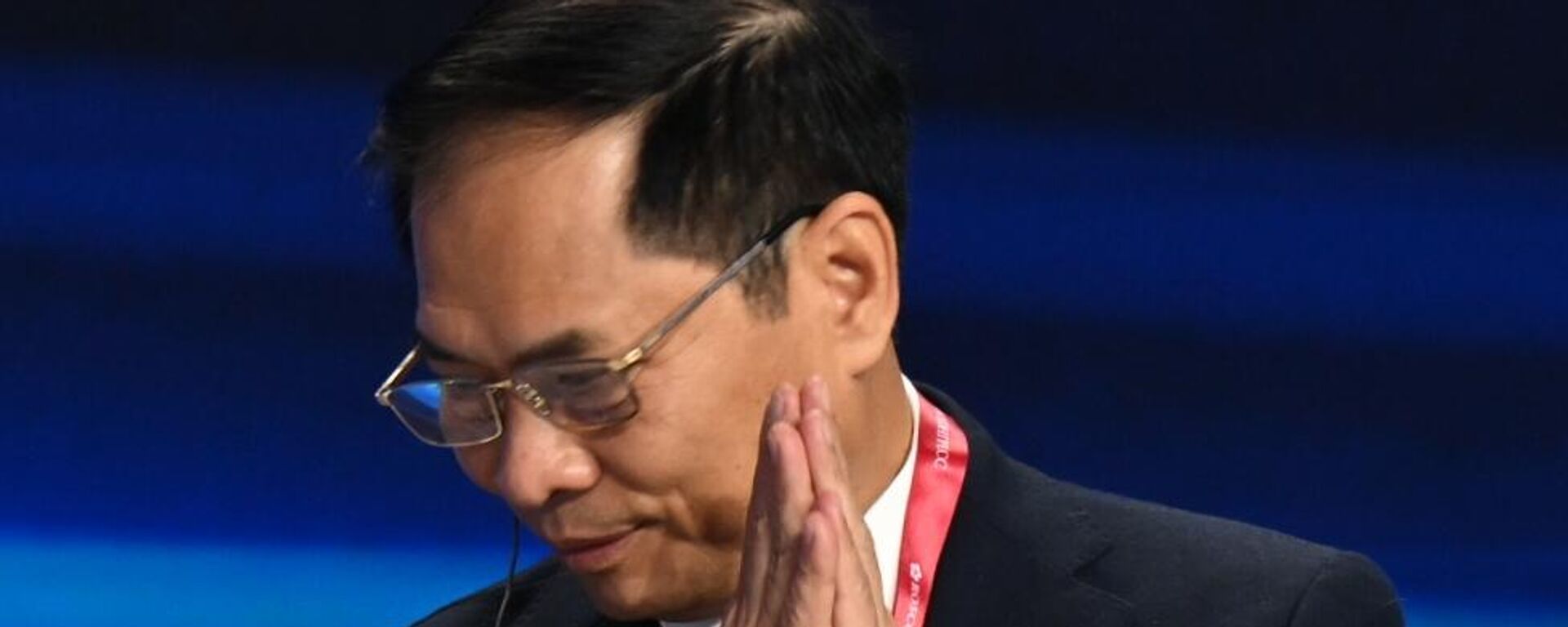 Phó Thủ tướng Việt Nam Bùi Thanh Sơn tại Diễn đàn Quốc tế Tuần lễ Năng lượng Nga - Sputnik Việt Nam, 1920, 18.10.2025