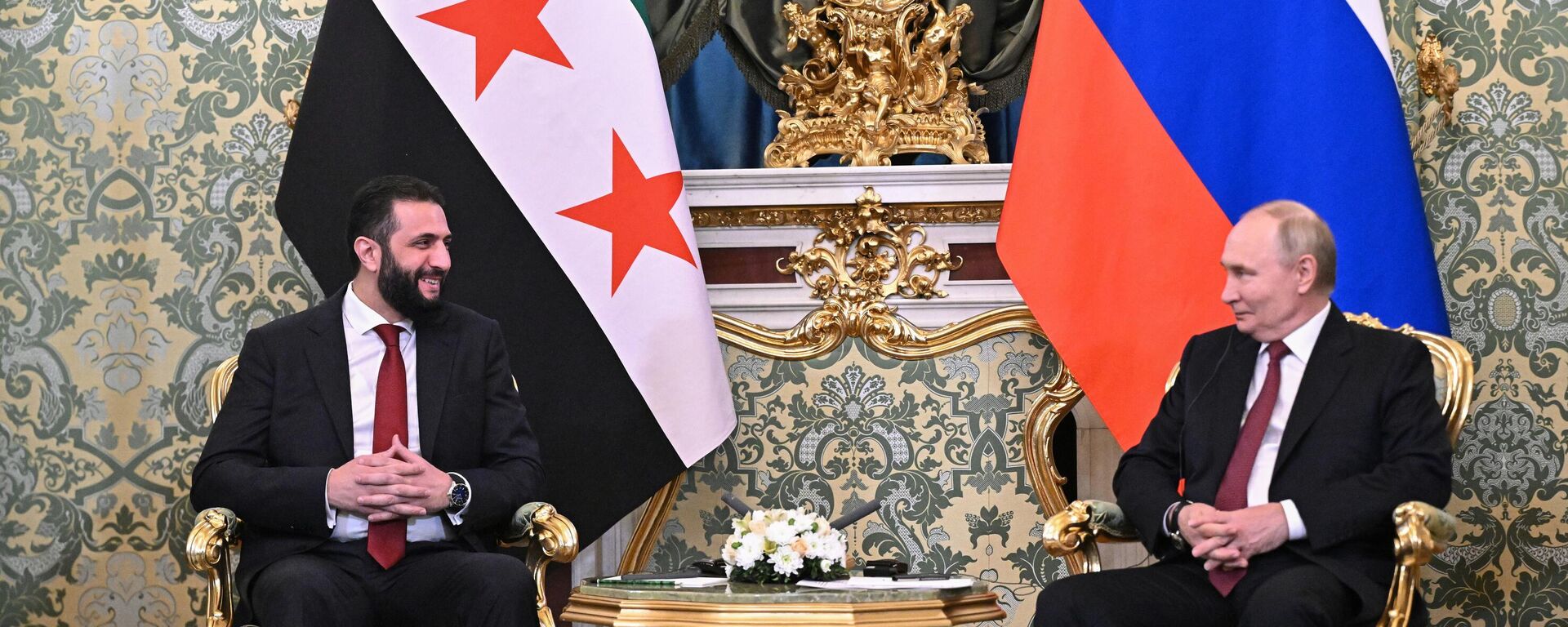 Cuộc gặp giữa Tổng thống Vladimir Putin và Tổng thống Syria Ahmed al-Sharaa - Sputnik Việt Nam, 1920, 16.10.2025