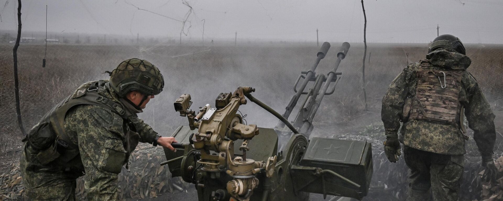 Quân nhân của Nhóm Lực lượng Nga Trung tâm tại một trạm quan sát trên không ở hướng Krasnoarmeysk của chiến dịch quân sự đặc biệt Quân nhân của Nhóm Lực lượng Nga Trung tâm tại một trạm quan sát trên không ở hướng Krasnoarmeysk của chiến dịch quân sự đặc biệt - Sputnik Việt Nam, 1920, 15.10.2025